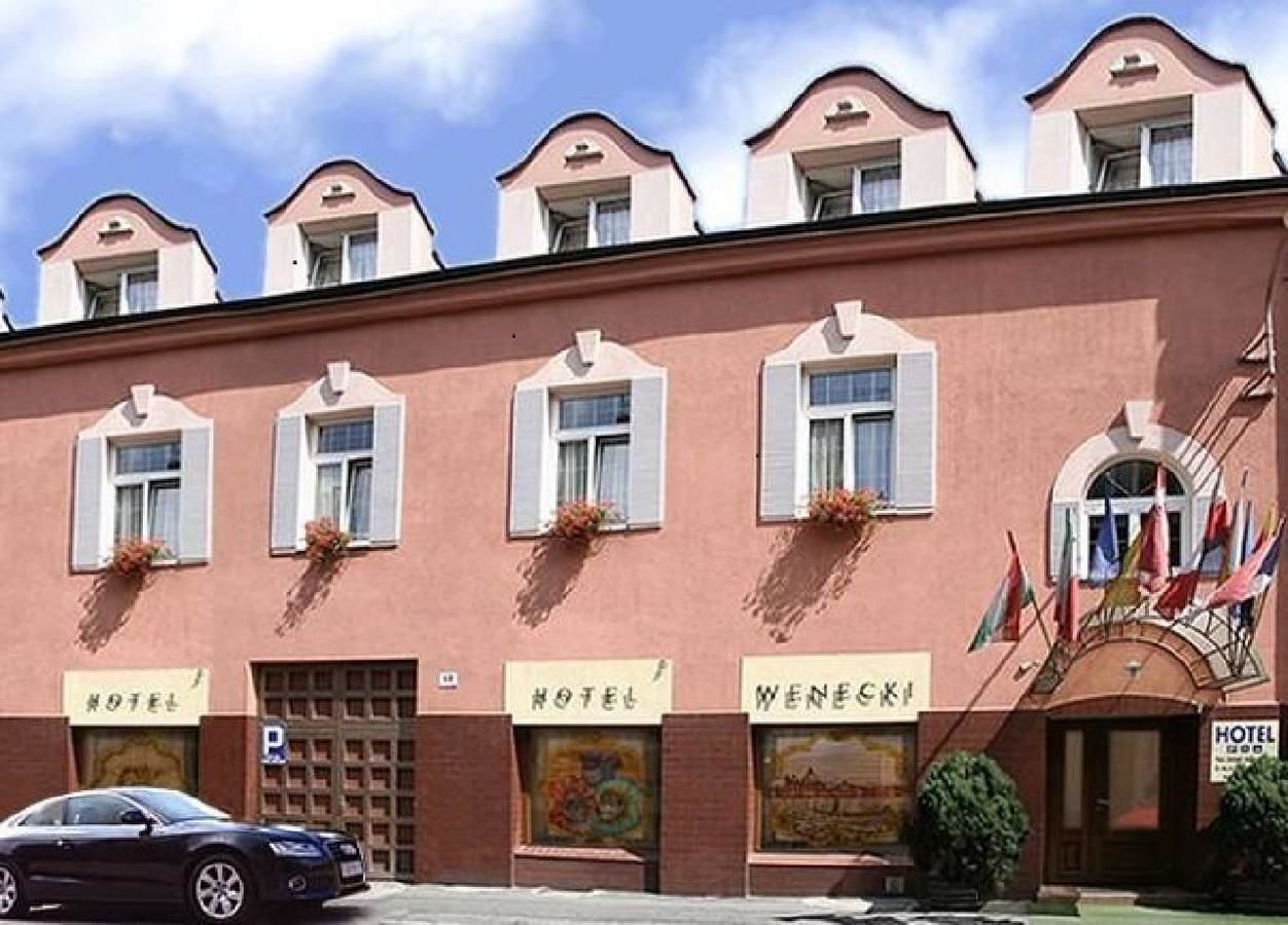 Отель Hotel Wenecki Ченстохова-5