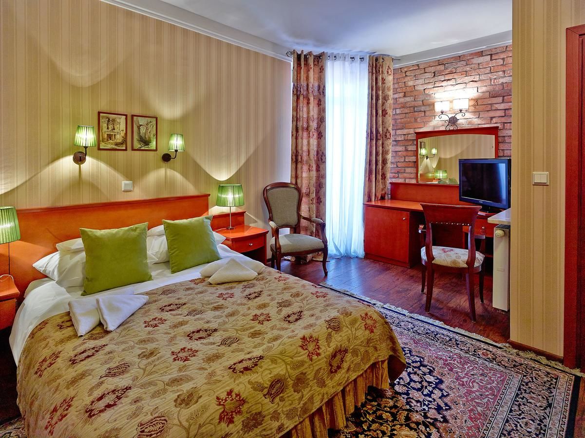 Отель Hotel Wenecki Ченстохова