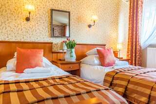 Отель Hotel Wenecki Ченстохова Двухместный номер с 2 отдельными кроватями-3