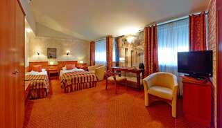 Отель Hotel Wenecki Ченстохова Двухместный номер с 2 отдельными кроватями-5